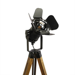 American Loft Industrial Floor Lamp — Black Metal & Solid Wood, 132 cm