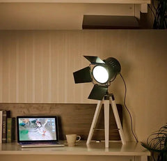 Photographer Studio Floor Lamp — Wood & Metal, 67 cm, Bulb Included