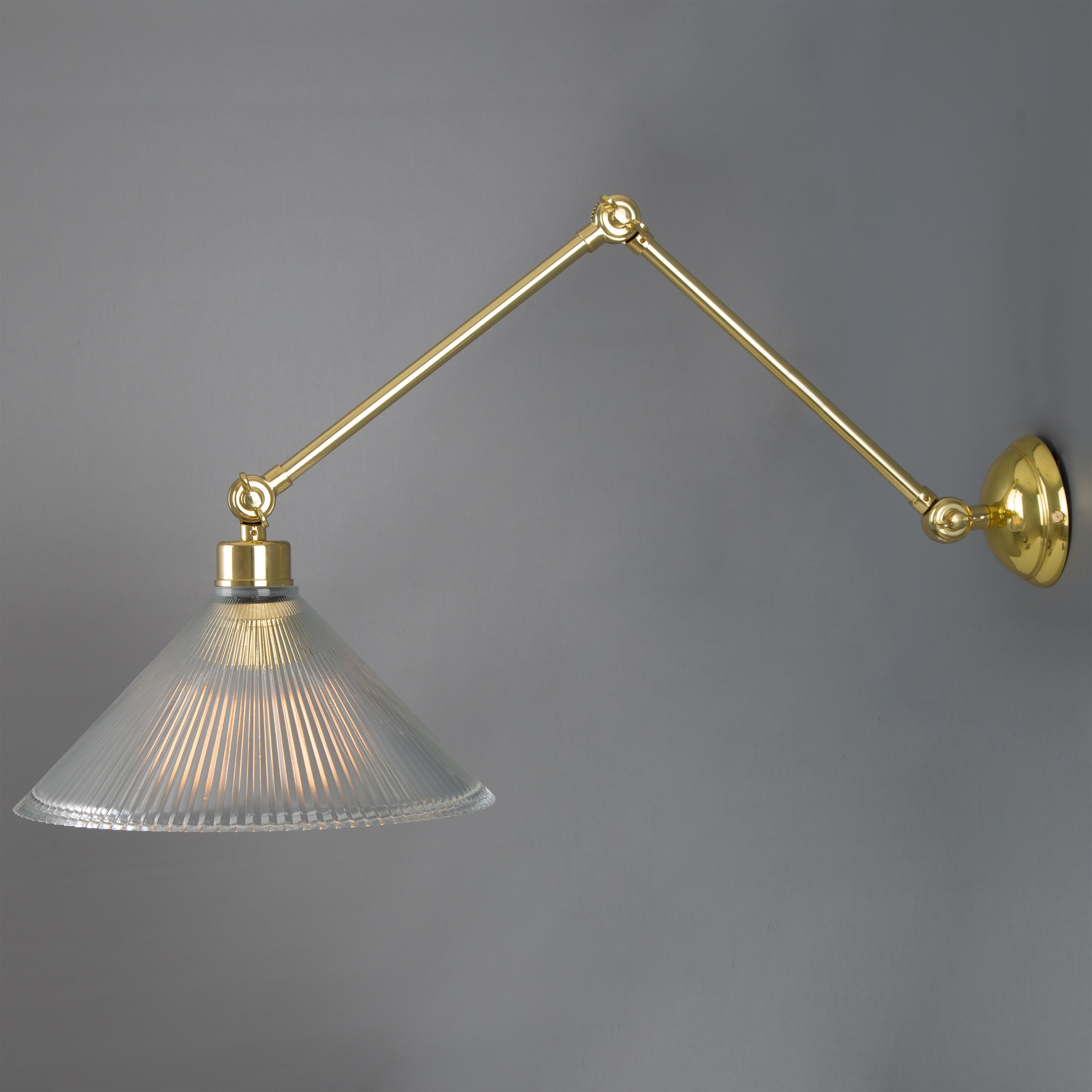 Adjustable Arm Wall Light Reeded Glass Shade Wingnut Joints E27 69cm