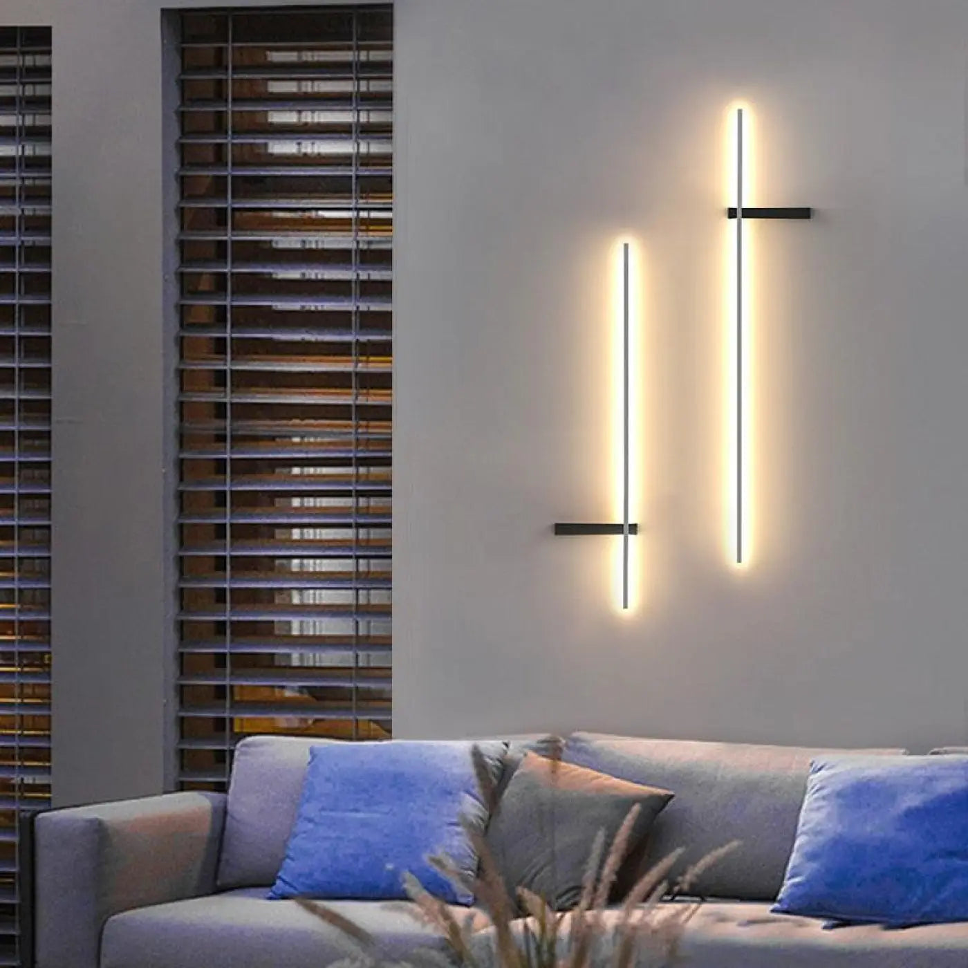 Linea — Black LED Wall Bar, IP65, Motion Sensor