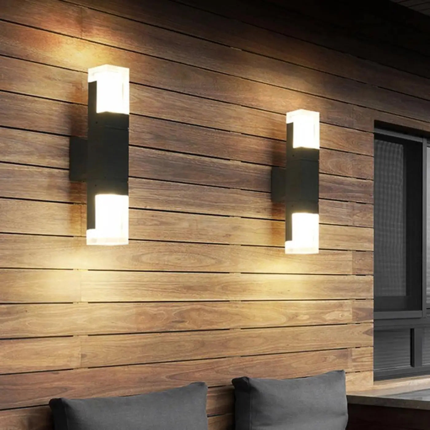 Outdoor Wall Light Black Aluminium Integrated LED Motion Sensor IP65