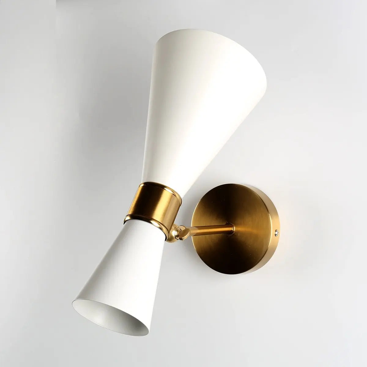 Adjustable Wall Light Metal Matte LED White Black
