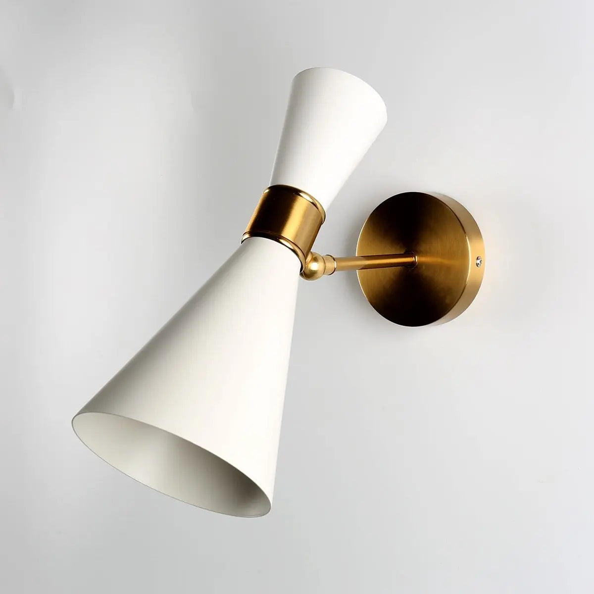 Adjustable Wall Light Metal Matte LED White Black