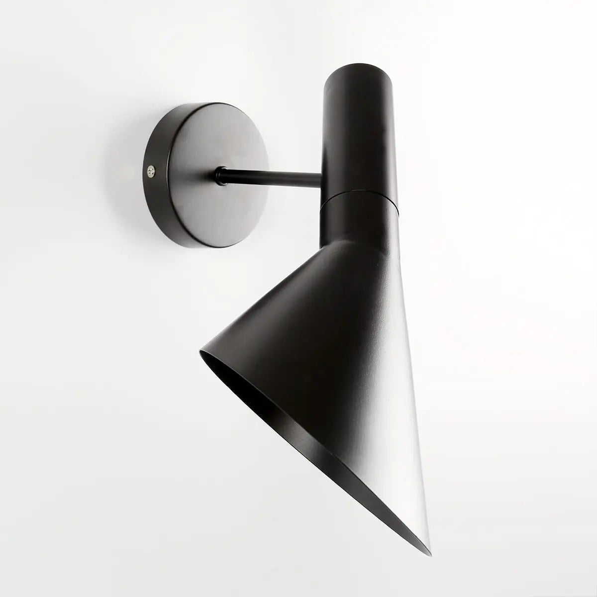 Modern Wall Light Adjustable Black Metal Integrated LED IP20