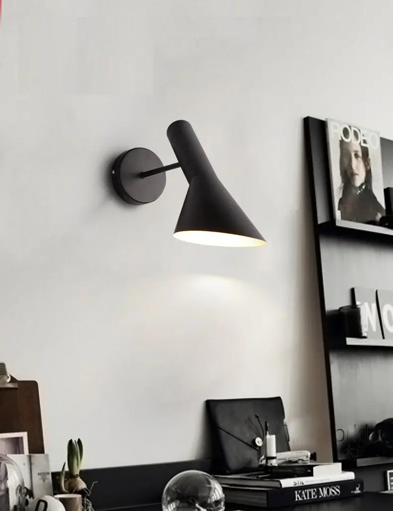Modern Wall Light Adjustable Black Metal Integrated LED IP20