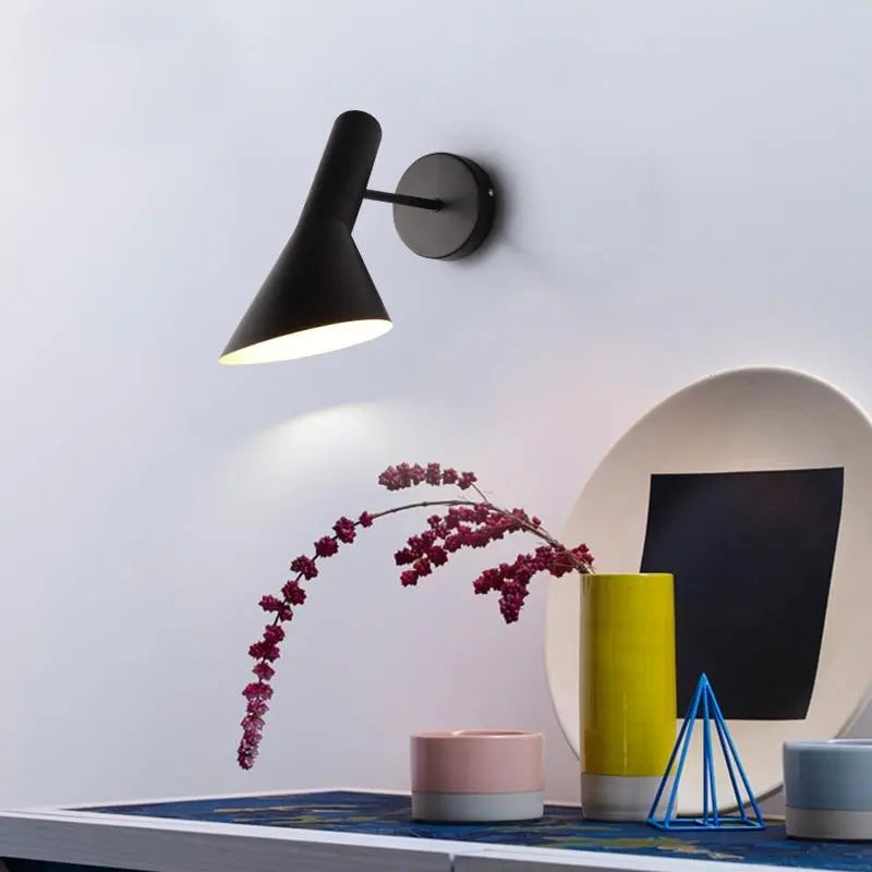 Modern Wall Light Adjustable Black Metal Integrated LED IP20