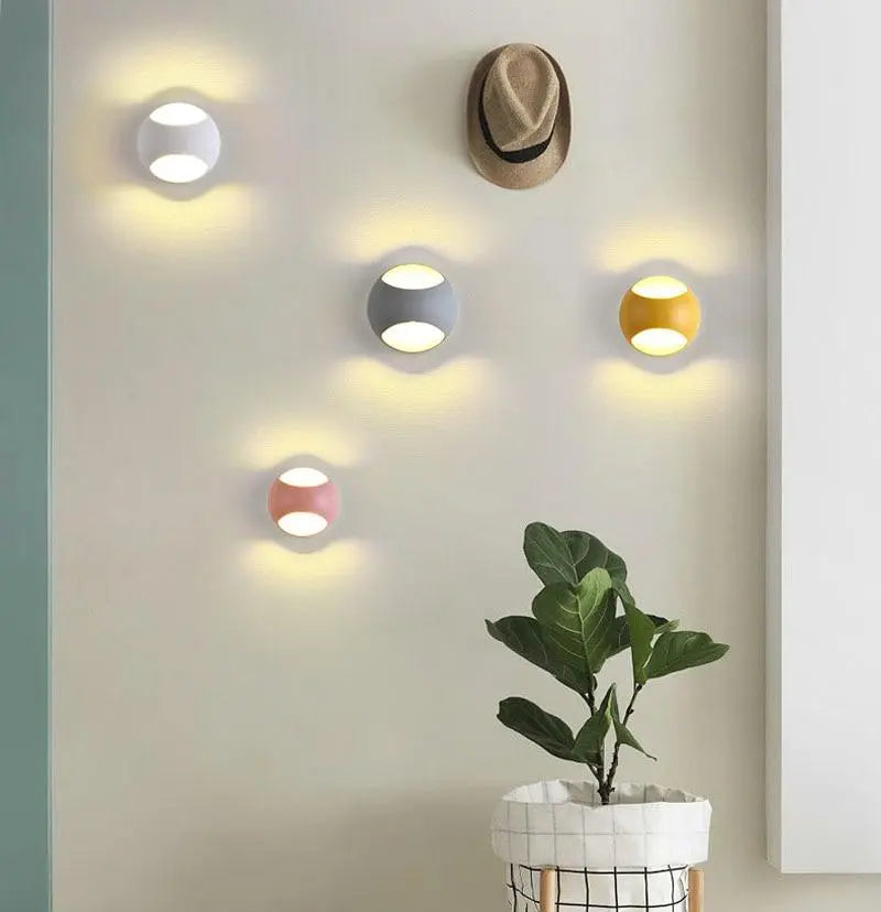 Nordic Bounce Round Wall Light Iron LED 5W 8 Colours