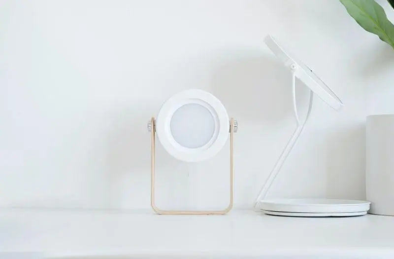 Portable collapsible lantern
