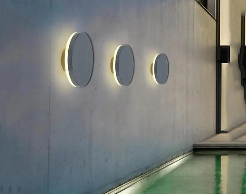 Disc Reflector Wall Light Aluminium LED IP44 Round or Cubic